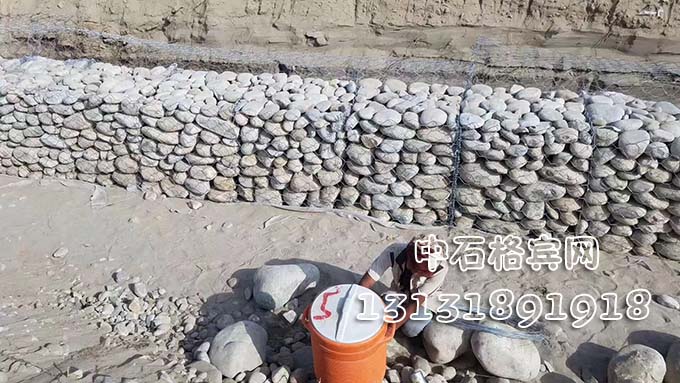 護(hù)坡格賓石籠13131891918 護(hù)坡格賓石籠13131891918